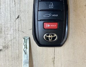 TOYOTA Corolla - 3