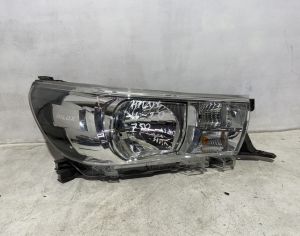 TOYOTA Hilux 2016-2019