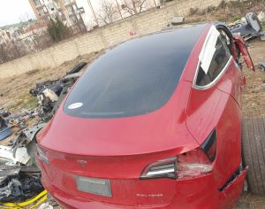 TESLA Model 3 2017-2023