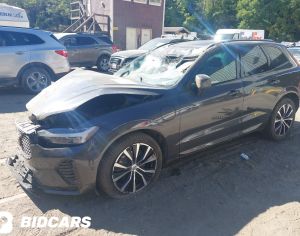 VOLVO XC60 2024 2.0 - 2