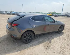 MAZDA Mazda 3 2023 2.5 - 3