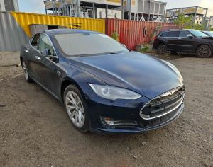 TESLA Model S 2014 0.1 - 2