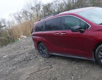 TOYOTA Sienna 2021 2.5 - 11