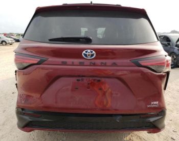 TOYOTA Sienna 2021 2.5 - 6