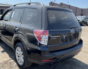SUBARU Forester 2015 2.5 - 12