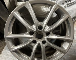 იყიდება porche panamera-ს 21ინჩიანი დისკი