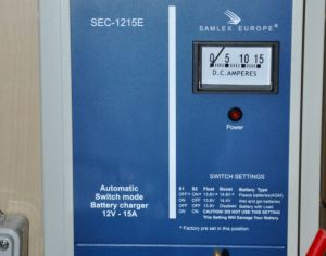 აკუმულიატორის დამტენი.  Samlex SEC-1215E - 3