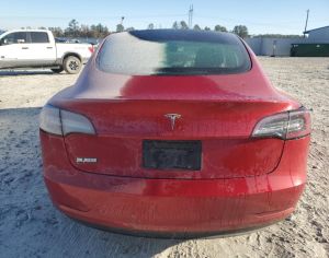 TESLA Model 3 2022 0.1 - 5