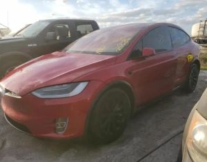 TESLA Model X 2019 0.1 - 11