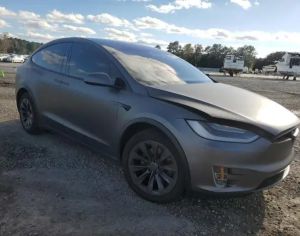 TESLA Model X 2019 0.1 - 4