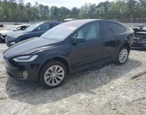 TESLA Model X 2019 0.1 - 9