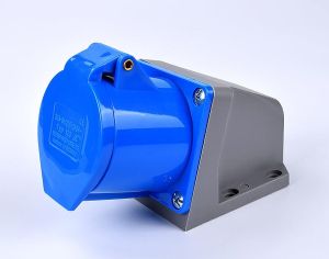 CEE 32A ლურჯი კედლის როზეტი