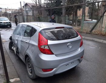 HYUNDAI Accent 2013 1.4 - 5