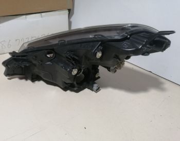 TOYOTA Vitz 2014-2016 - 8