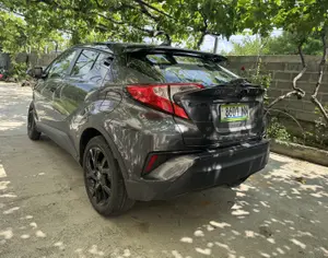 TOYOTA CHR 2021 2.0 - 9