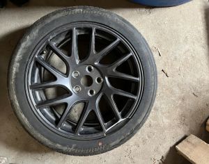R18 TESLA Model 3 2024-2025 - 2