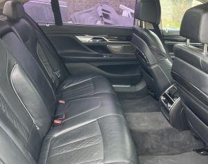 BMW 740 2016 3.0 - 4
