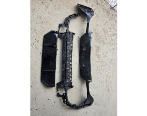 BMW 330 2018-2024 - 1