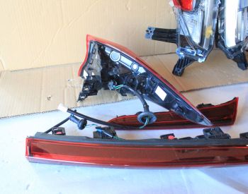 TOYOTA Prius Prime 2016-2019 - 4