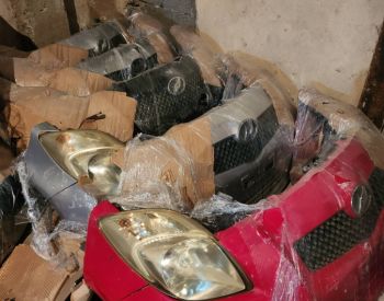 Toyota Vitz.მივიღეთ ახალი კონტეინერი toyota vitz 2005 და მის ზემოთ წლიანი მოდელის ორიგინალი ნაწილები.571090909 დათო.551107409 ალეკო.