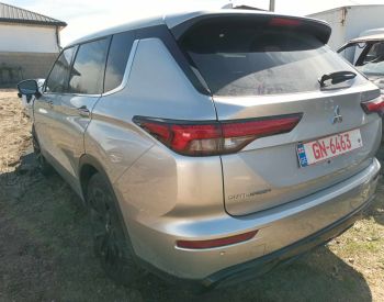 MITSUBISHI Outlander 2022 2.5 - 2