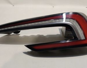 TESLA Model 3 2025-2026