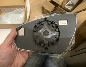 VOLKSWAGEN ID.4 2021-2025 - 2