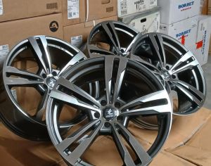 R21 AUDI Q8 2023-2025 - 3
