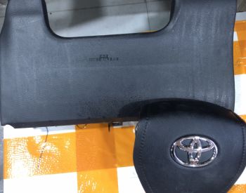 TOYOTA Corolla 2014-2018 - 1