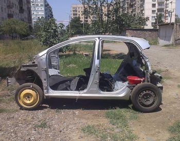 TOYOTA Vitz 2005-2011 - 2