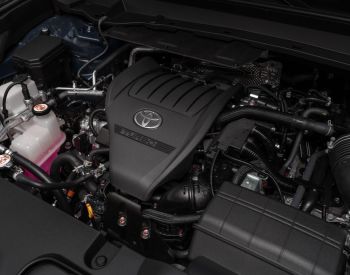 TOYOTA Highlander 2023-2026