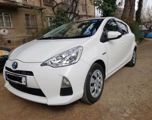 TOYOTA Aqua 2011-2015