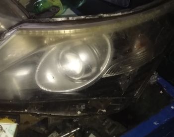 TOYOTA Avensis 2009-2015 - 2
