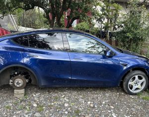Tesla Model Y Dual Motor Long Range