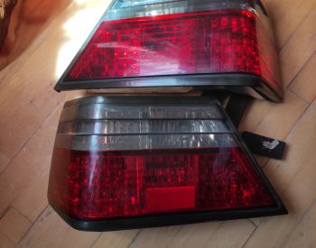 MERCEDES-BENZ E 220 1990-1995 - 6