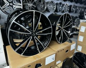 R19 BMW / MERCEDES-BENZ - 1