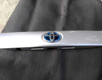 TOYOTA Prius V 2011-2017