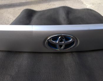 TOYOTA Prius V 2011-2017 - 8