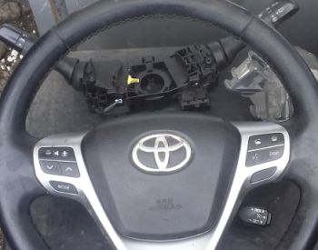 TOYOTA Avensis 2010-2014 - 1