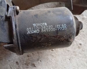 TOYOTA Noah 2001-2006 - 2
