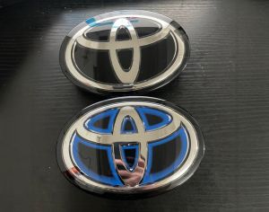 TOYOTA Camry 2017-2025