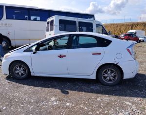 TOYOTA Prius 2011 1.8 - 4