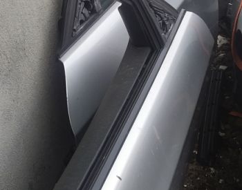 BMW 320 2009-2011