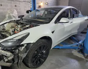 TESLA Model 3 2021 8.0