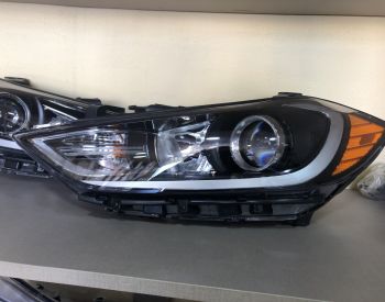 HYUNDAI Elantra 2016-2018 - 1