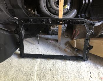 HYUNDAI Elantra 2016-2018 - 1