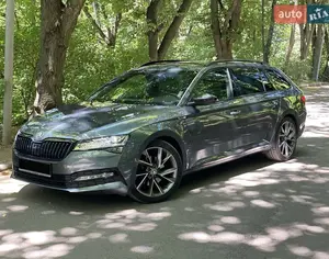 SKODA Superb 2018 2.0 - 2