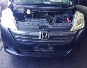 HONDA Step Wagon 2005-2009 - 1
