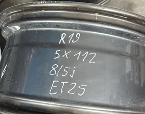 R18 BMW 323 1976-2024 - 3