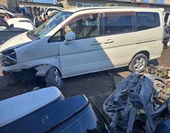 NISSAN Serena 2002 2.0 - 2
